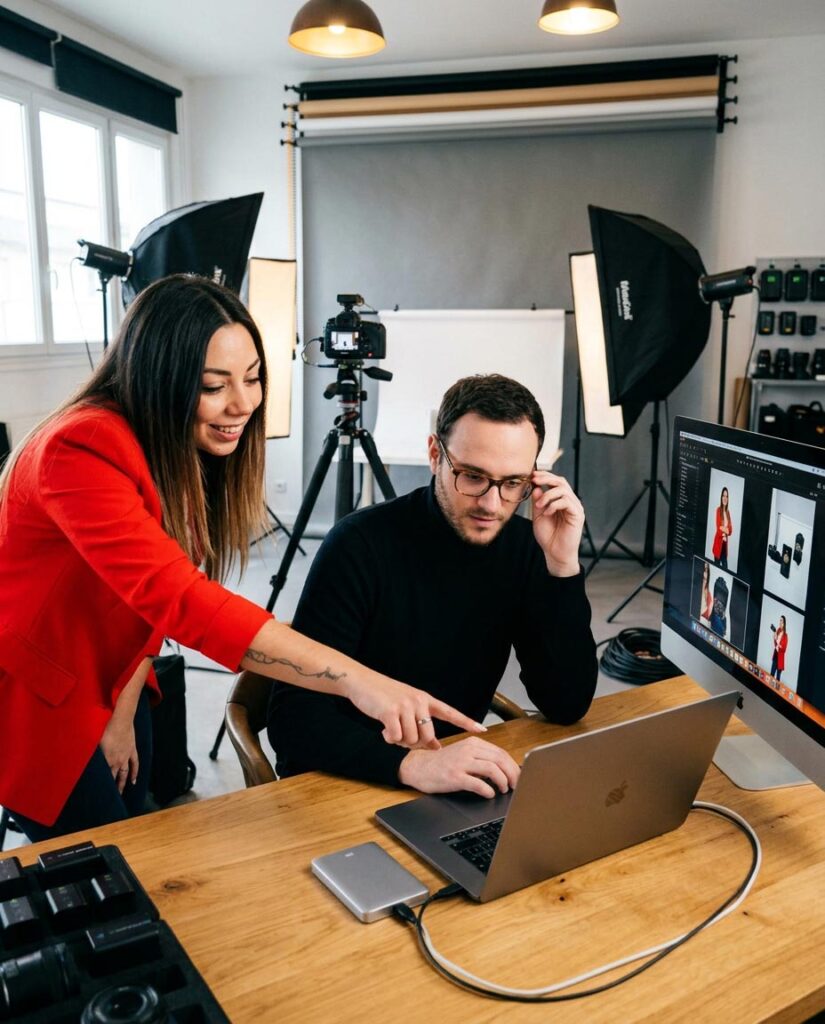 Luca e Miranda a lavoro